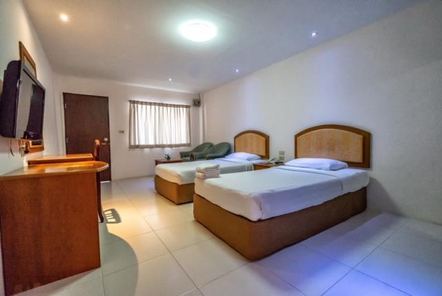 Golden House Service And Apartment Rayong Exterior photo
