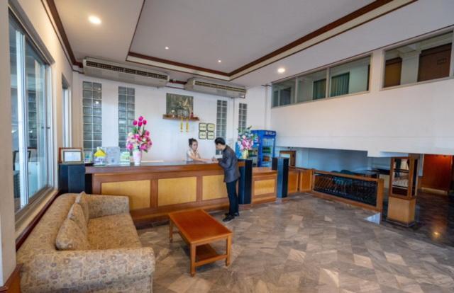 Golden House Service And Apartment Rayong Exterior photo