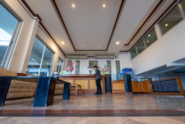 Golden House Service And Apartment Rayong Exterior photo
